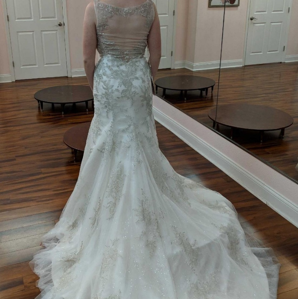 Casablanca size 8 wedding dress